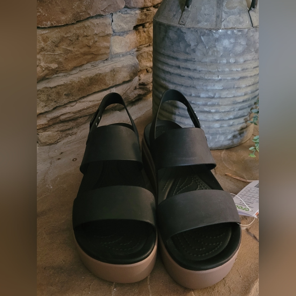 Croc Brooklyn wedges